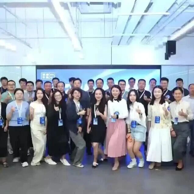 凤凰学院 | 聚力成长・破界而上 第十一期结业典礼暨校友会十周年庆典圆满落幕